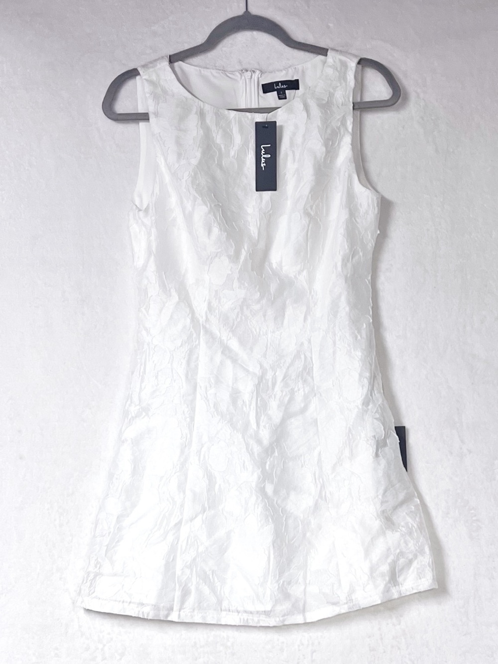 Lulus Exquisite Moments White Floral Jacquard Sleeveless Mini Dress Size S NWT - Picture 5 of 10